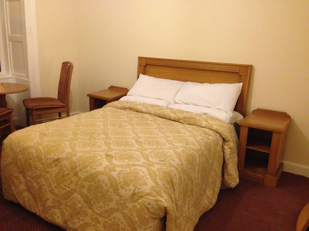 Westgate House B&B Strokestown Номер фото